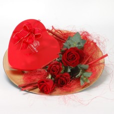 Pralines Heart-Box and roses