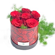  Red roses Box